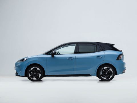 MG 4 — China electric EV for export — photo 4