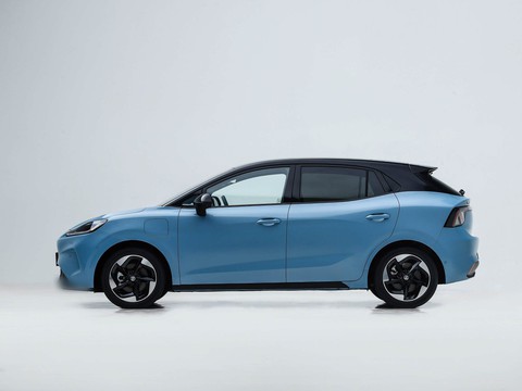 MG 4 — China electric EV for export — photo 4