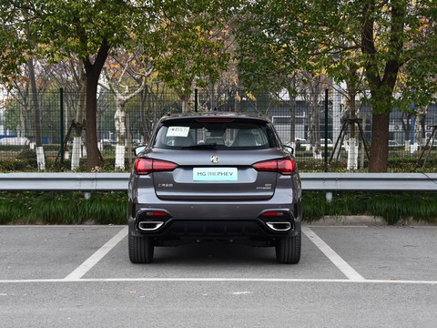 MG Pilot PHEV — China plug-in hybrid EV for export — photo 4