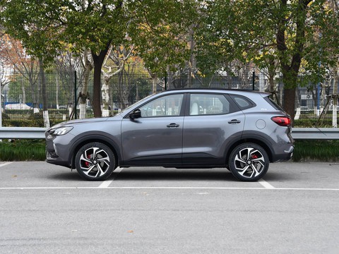 MG Pilot PHEV — China plug-in hybrid EV for export — photo 6