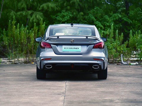 MG6 PHEV — China plug-in hybrid EV for export — photo 5