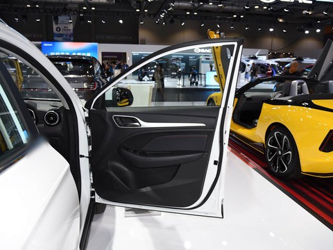 MG EZS EV — China electric EV for export — photo 11