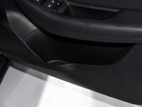 MG EZS EV — China electric EV for export — photo 14