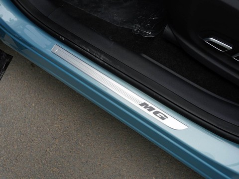MG HS PHEV — China plug-in hybrid EV for export — photo 15