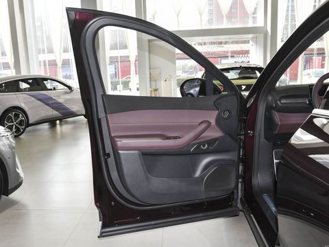 NIO Wei LaiEC7 — China electric EV for export — photo 11