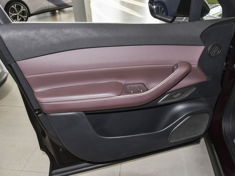 NIO EC7 — China electric EV for export — photo 13