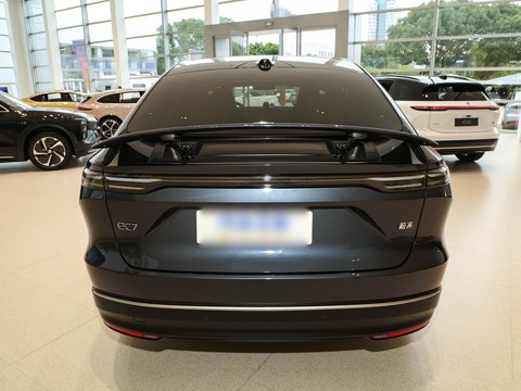 NIO EC7 — China electric EV for export — photo 6