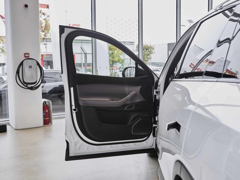 NIO ES7 — China electric EV for export — photo 10