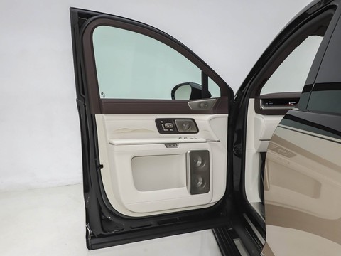 NIO ES9 — China electric EV for export — photo 11