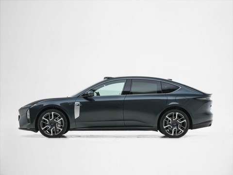 NIO ET5 — China electric EV for export — photo 4
