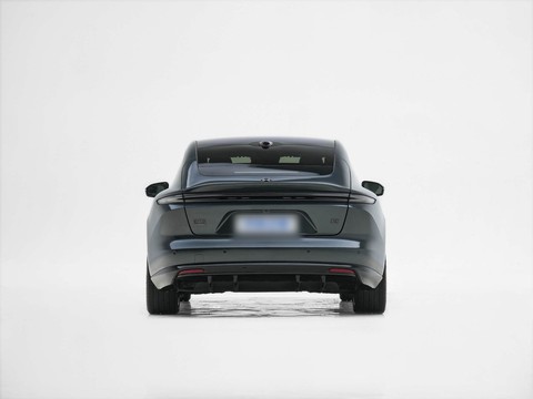 NIO ET5 — China electric EV for export — photo 6
