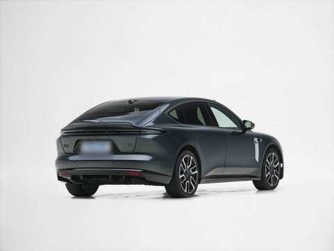 NIO ET5 — China electric EV for export — photo 7