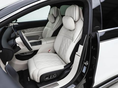 NIO Wei LaiET9 — China electric EV for export — photo 10