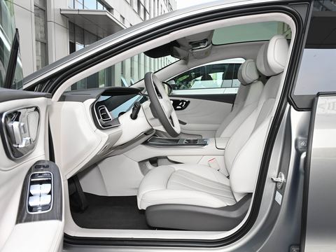 Roewe Fei FanF7 — China electric EV for export — photo 9