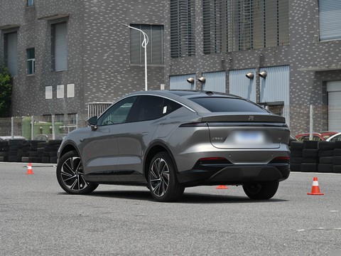 Feifan R7 — China electric EV for export — photo 5