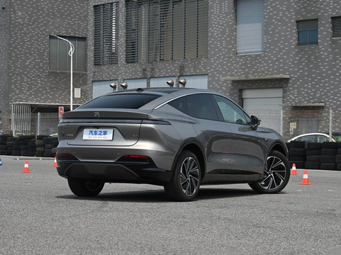 Feifan R7 — China electric EV for export — photo 7