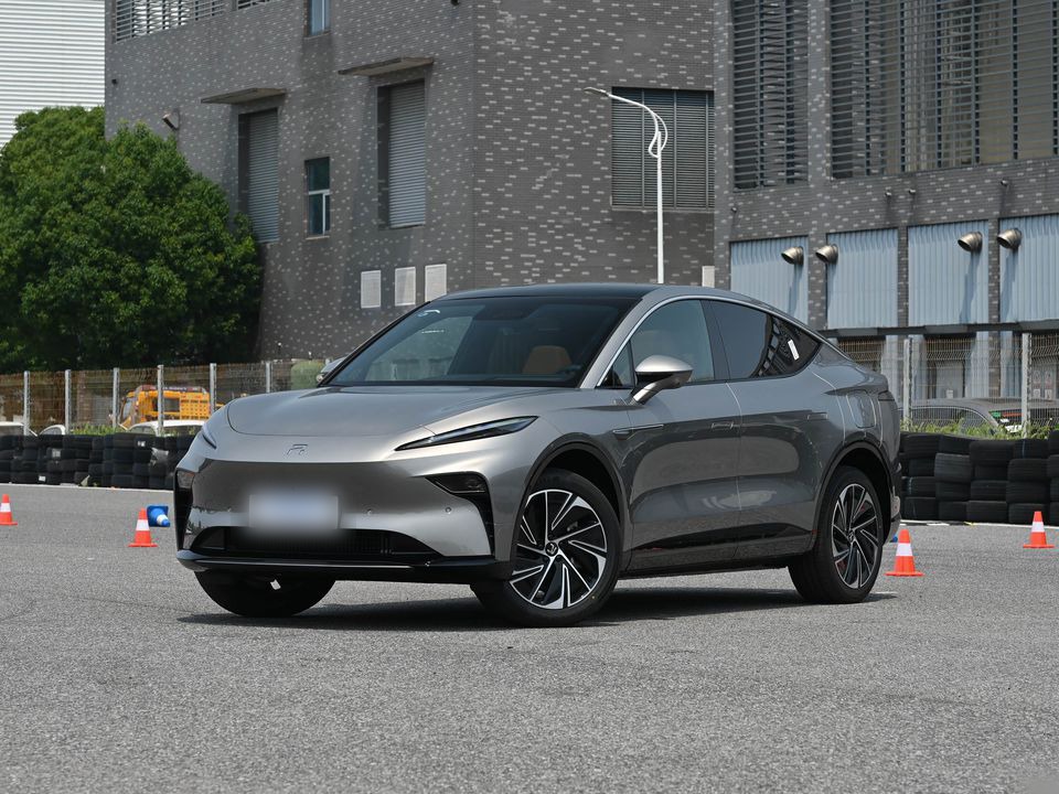 Feifan R7 — China electric EV for export