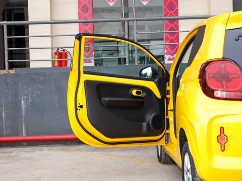 Roewe Clever — China electric EV for export — photo 11