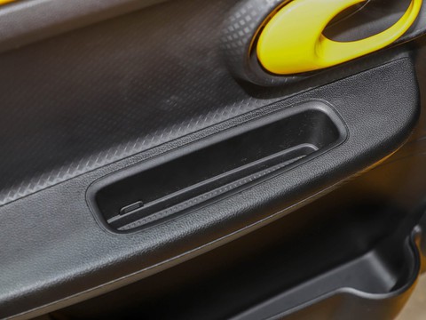 Roewe Clever — China electric EV for export — photo 13