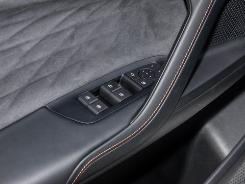 Roewe Rong WeiD5X DMH — China electric EV for export — photo 13