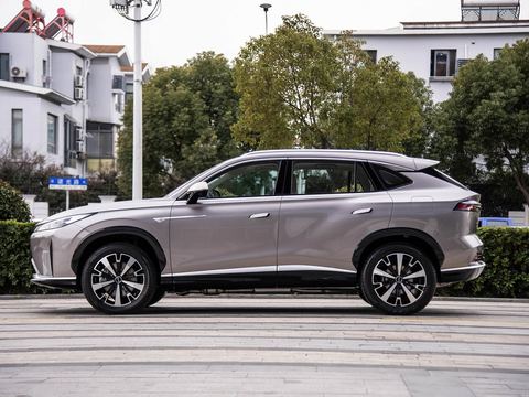 Roewe Rong WeiD5X DMH — China electric EV for export — photo 4
