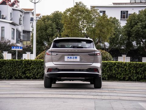 Roewe Rong WeiD5X DMH — China electric EV for export — photo 6