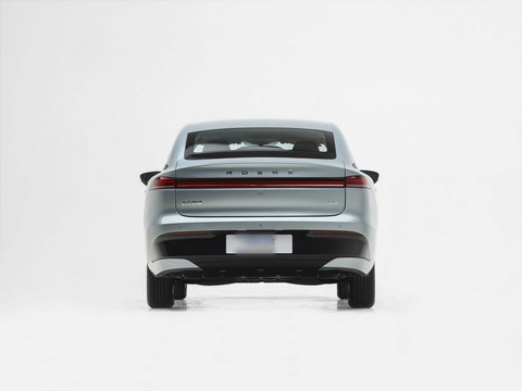 Roewe D6 — China electric EV for export — photo 6