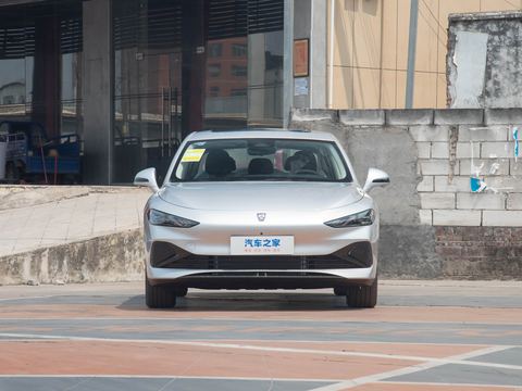Roewe Rong WeiD7 — China electric EV for export — photo 2