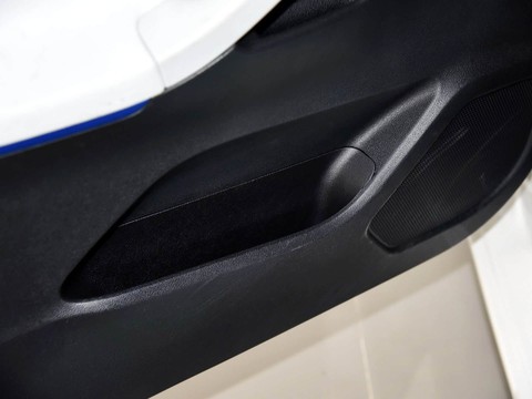 Roewe E50 — China electric EV for export — photo 13
