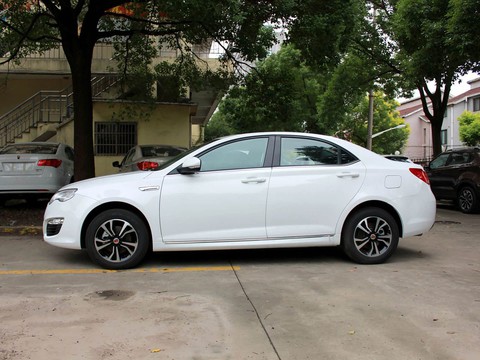 Roewe e550 — China plug-in hybrid EV for export — photo 3