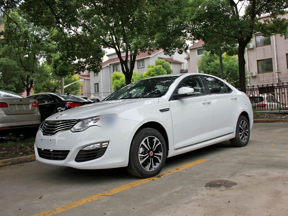 Roewe e550 — China plug-in hybrid EV for export