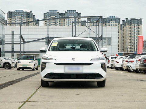Roewe E6 — China electric EV for export — photo 2