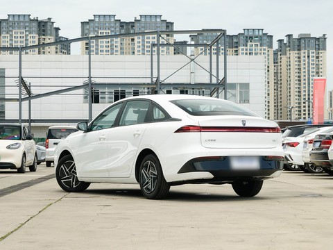 Roewe E6 — China electric EV for export — photo 5