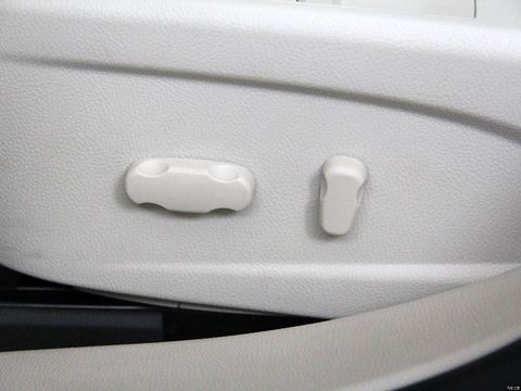 Roewe Rong Weie950 — China electric EV for export — photo 15