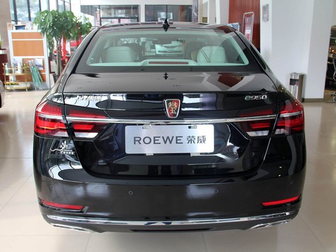 Roewe e950 — China plug-in hybrid EV for export — photo 4