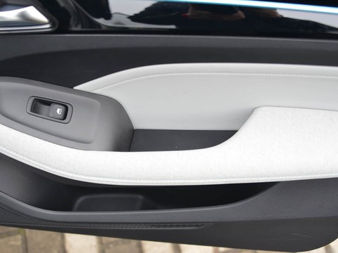 Roewe Ei5 — China electric EV for export — photo 16