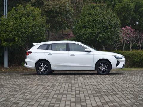 Roewe Ei5 — China electric EV for export — photo 4