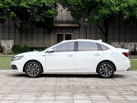 Roewe ei6 — China plug-in hybrid EV for export — photo 4
