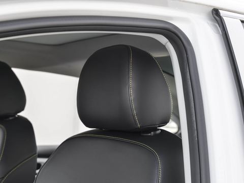 Roewe Rong Weii6 MAX — China electric EV for export — photo 11