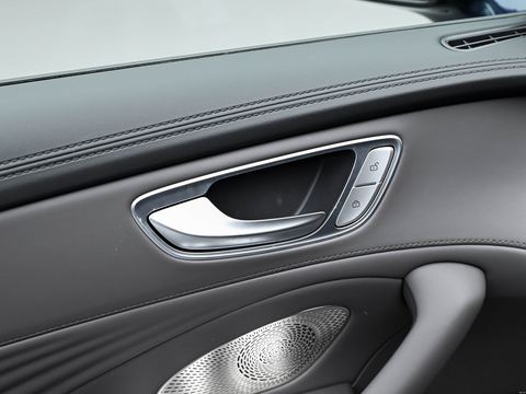 Roewe Rong WeiM7 DMH — China electric EV for export — photo 12