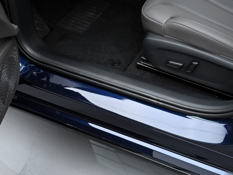 Roewe M7 DMH — China plug-in hybrid EV for export — photo 16