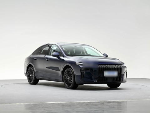 Roewe M7 DMH — China plug-in hybrid EV for export — photo 3