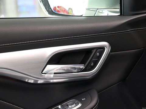 Roewe Rong WeiMARVEL X — China electric EV for export — photo 13