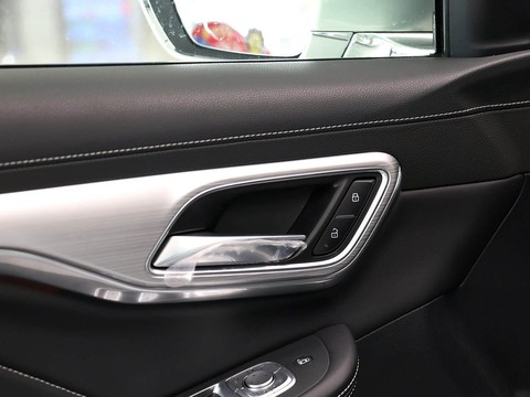 Roewe Marvel X — China electric EV for export — photo 13