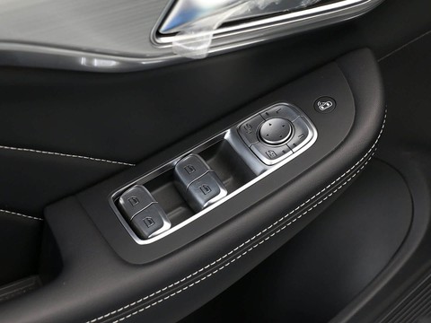 Roewe Marvel X — China electric EV for export — photo 14