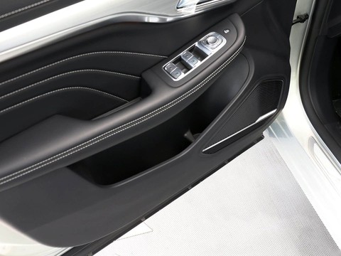 Roewe Marvel X — China electric EV for export — photo 15