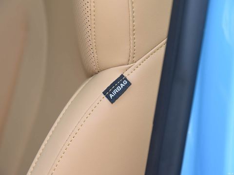 Roewe Rong WeiRX5 — China electric EV for export — photo 16