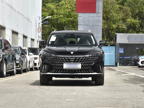 Roewe eRX5 — China plug-in hybrid EV for export — photo 2