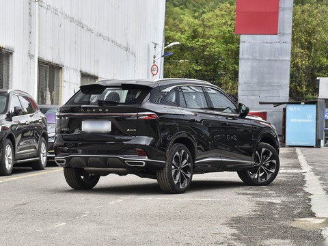 Roewe eRX5 — China plug-in hybrid EV for export — photo 7
