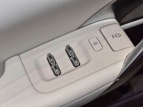 SAIC H Shang JieZ7 — China electric EV for export — photo 14